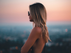 当婚姻里出现了小三,别想着退一步海阔天空,你应该击退第三者