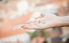 女人要怎样才能挽回出轨的男人的心