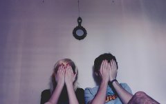 夫妻之间有第三者插足怎么办 丈夫不肯离婚 也不肯断掉婚外情