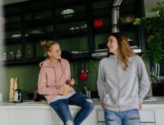 老婆出轨了离婚怎么离，可以参考三个方面  