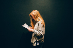 老公坚决要离婚如何挽回，可以尝试联系或许会有好转