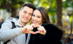 如何挽留女朋友坚定的分手 女朋友要分手的表现