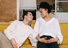 一个男人怎么样才算爱上你，有这5种表现说明他彻底爱上你了