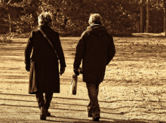 夫妻不和还能继续交往吗？探究感情不和的原因与影响