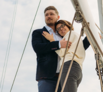 像恋爱一样去工作，永远保持激情和责任感，助力爱情事业双丰收