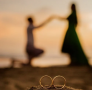 度过98年的婚，信仰和追求的表现