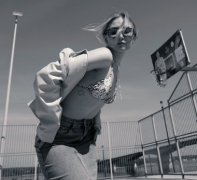 男生被倒追的心理，他会在心里偷偷乐吗