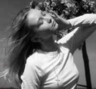 恋爱脑女生的特点，探究恋爱中女性的心理变化